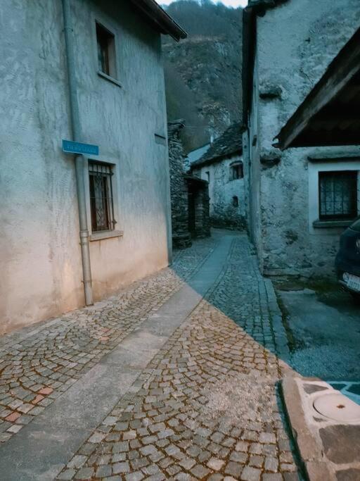 Armonia Edificio Storico Del 1563. Leilighet Cevio Eksteriør bilde
