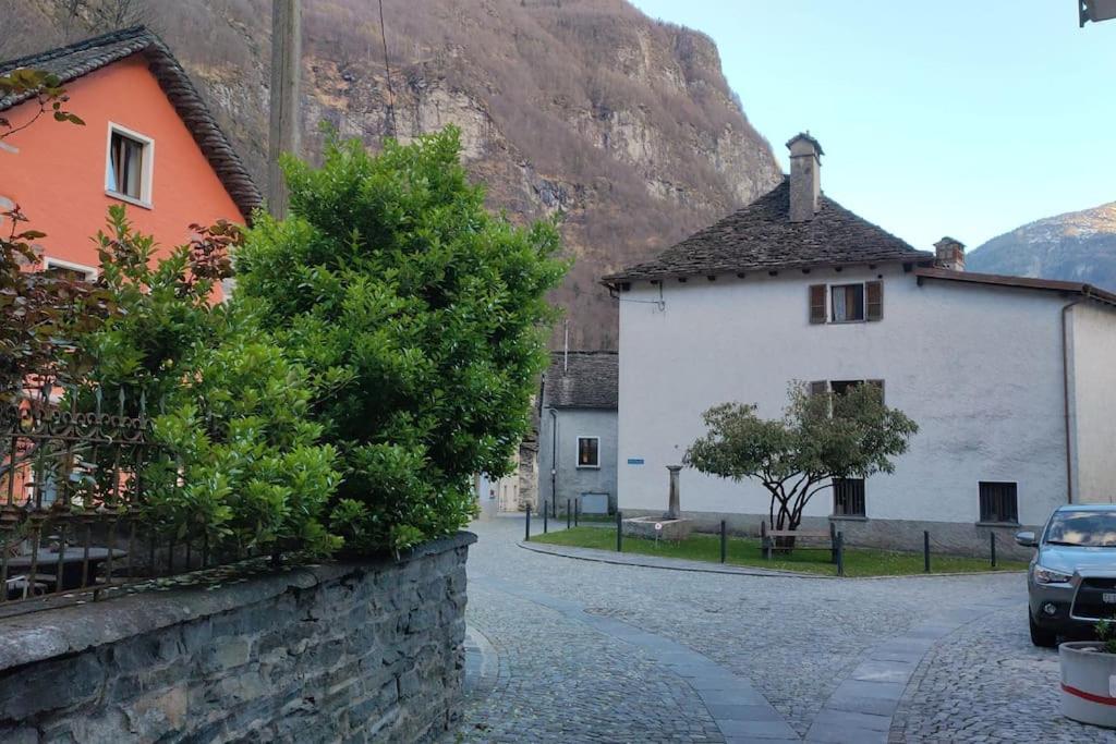 Armonia Edificio Storico Del 1563. Leilighet Cevio Eksteriør bilde